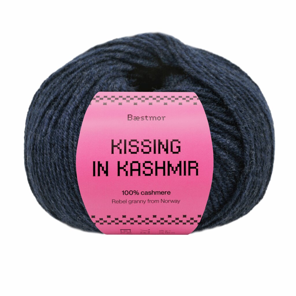 Kissing in Kashmir