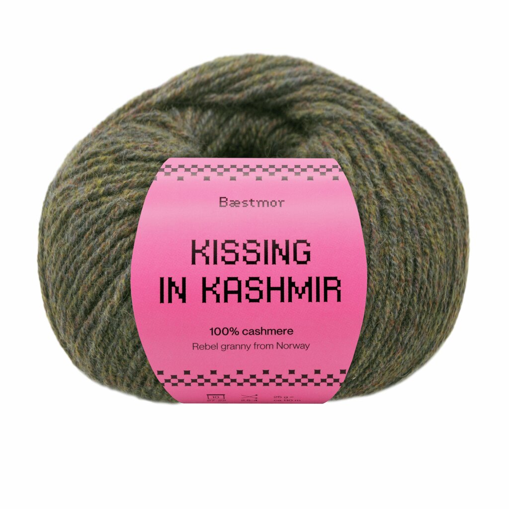 Kissing in Kashmir